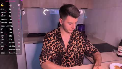 Snapshot of walt_enjoy chatting on 11-22-25, 05:56 Walt Enjoy online show from 11-22-25, 05:56