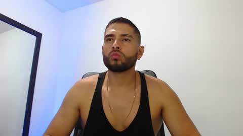 Snapshot of walter_brownn01 chatting on 01-18-25, 11:22 WALTER BROWN  online show from 01-18-25, 11:22