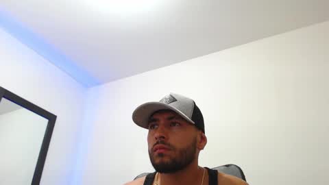 Snapshot of walter_brownn01 chatting on 01-20-25, 07:04 WALTER BROWN  online show from 01-20-25, 07:04