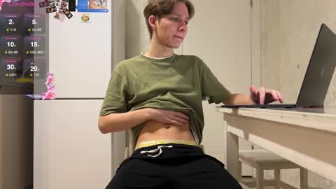 Snapshot of walterback chatting on 03-06-25, 05:22 Mark and Tom online show from 03-06-25, 05:22