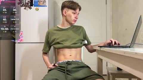 Snapshot of walterback chatting on 03-11-25, 05:57 Mark and Tom online show from 03-11-25, 05:57