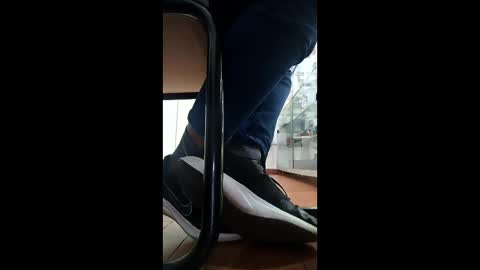 Snapshot of waltherfeet_ chatting on 05-11-26, 04:26 WaltherFeet online show from 05-11-26, 04:26