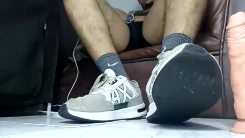 Snapshot of waltherfeet_ chatting on 05-16-26, 03:11 WaltherFeet online show from 05-16-26, 03:11