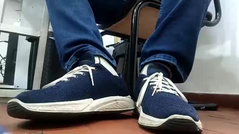 Snapshot of waltherfeet_ chatting on 05-19-26, 05:30 WaltherFeet online show from 05-19-26, 05:30