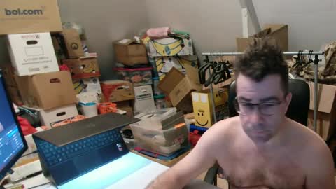 Snapshot of wammes85 chatting on 02-12-25, 01:09 wammes online show from 02-12-25, 01:09