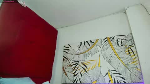 Snapshot of wanda_liones chatting on 05-13-26, 04:37 Wanda online show from 05-13-26, 04:37