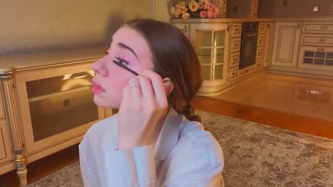 hello guys im Lilian online show from 10-11-25, 03:06