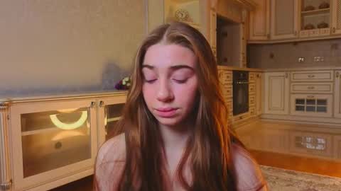 hello guys im Lilian online show from 10-13-25, 03:06