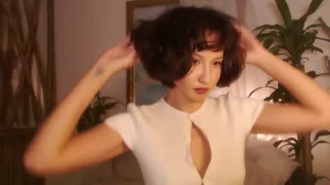 Snapshot of wanderwhitch chatting on 06-25-26, 03:05 Miya online show from 06-25-26, 03:05