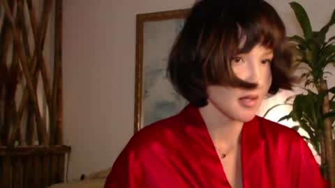 Snapshot of wanderwhitch chatting on 06-26-26, 04:44 Miya online show from 06-26-26, 04:44