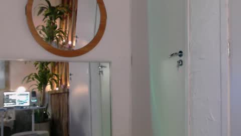 Snapshot of wanderwhitch chatting on 07-24-26, 06:17 Miya online show from 07-24-26, 06:17