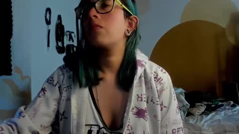 Snapshot of waningrosee chatting on 01-04-25, 02:25 Waningrose Lu online show from 01-04-25, 02:25