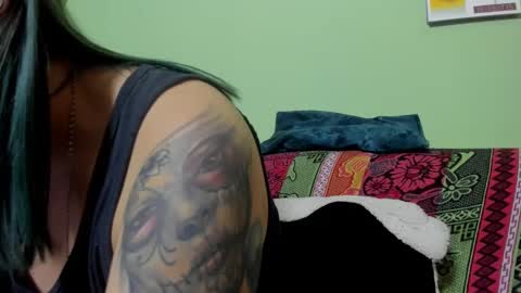 Snapshot of waningrosee chatting on 02-14-25, 03:26 Waningrose Lu online show from 02-14-25, 03:26