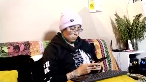 Snapshot of waningrosee chatting on 09-27-25, 10:26 Waningrose Lu online show from 09-27-25, 10:26