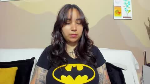 Snapshot of waningrosee chatting on 10-16-25, 05:25 Waningrose Lu online show from 10-16-25, 05:25