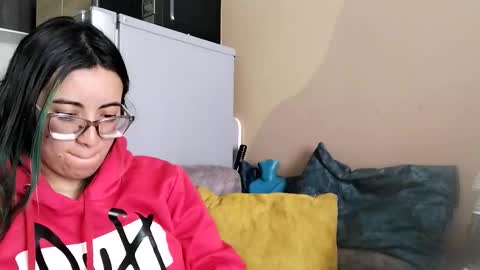 Snapshot of waningrosee chatting on 11-11-25, 03:23 Waningrose Lu online show from 11-11-25, 03:23