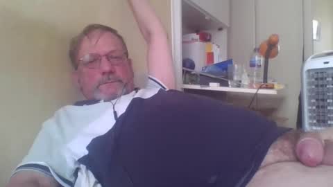 Snapshot of wanky357 chatting on 09-15-25, 03:34 Tibo Love online show from 09-15-25, 03:34