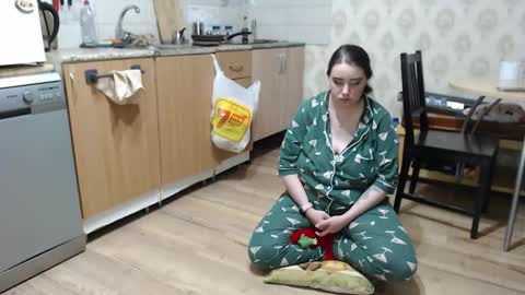 Snapshot of wantedsuperallice chatting on 01-31-26, 07:11 Allice online show from 01-31-26, 07:11