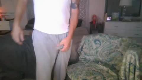 Snapshot of wantmymantofukme chatting on 09-25-25, 01:48 wantmymantofukme online show from 09-25-25, 01:48