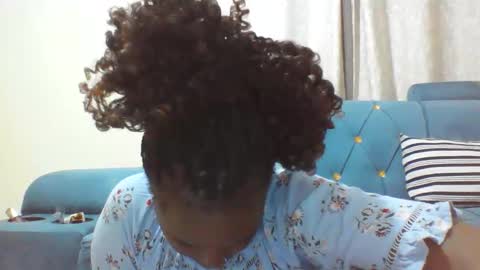 wapgirl22 online show from 05-27-26, 08:39