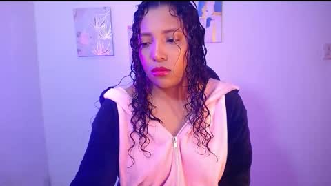 Snapshot of warisgoddes chatting on 10-26-25, 11:38 EMILY online show from 10-26-25, 11:38