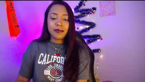 Snapshot of warisgoddes chatting on 12-03-25, 05:26 EMILY online show from 12-03-25, 05:26