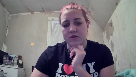 Snapshot of warwhore24 chatting on 01-27-25, 12:33 warwhore24 online show from 01-27-25, 12:33