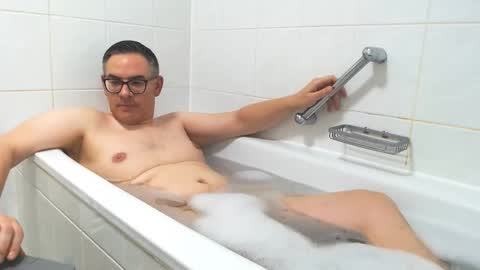 Snapshot of watchmecum78 chatting on 12-19-25, 05:42 watchmecum78 online show from 12-19-25, 05:42