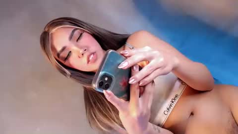 Isla Fox online show from 09-13-25, 05:18