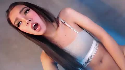 Isla Fox online show from 09-27-25, 09:53