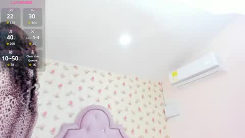 Snapshot of watson_crystal00 chatting on 06-11-26, 03:21 Milf Latina online show from 06-11-26, 03:21
