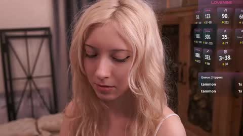 Lily online show from 06-06-26, 03:39