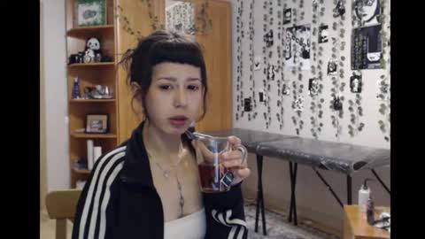 Mina online show from 11-10-25, 07:13