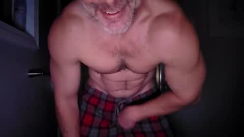 Snapshot of waynekent80 chatting on 01-11-26, 06:51 waynekent80 online show from 01-11-26, 06:51