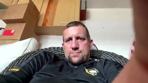 Snapshot of wayneneriate12 chatting on 02-15-26, 09:33 wayneneriate12 online show from 02-15-26, 09:33