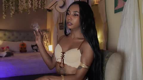 Snapshot of wayuu_goddess chatting on 10-08-25, 09:12 Wayuu Goddess 3 online show from 10-08-25, 09:12
