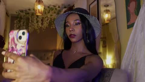 Snapshot of wayuu_goddess chatting on 10-10-25, 07:13 Wayuu Goddess 3 online show from 10-10-25, 07:13