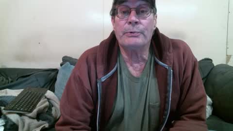 Snapshot of wbfarm chatting on 01-15-26, 04:17 WB Farm online show from 01-15-26, 04:17