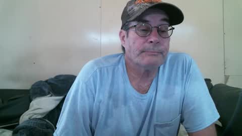 Snapshot of wbfarm chatting on 02-18-26, 06:59 WB Farm online show from 02-18-26, 06:59