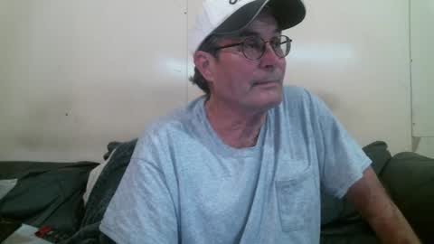 Snapshot of wbfarm chatting on 03-21-26, 02:38 WB Farm online show from 03-21-26, 02:38