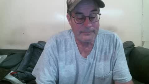 Snapshot of wbfarm chatting on 03-23-26, 03:21 WB Farm online show from 03-23-26, 03:21