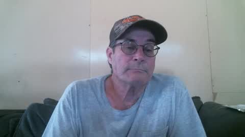 Snapshot of wbfarm chatting on 03-29-26, 06:41 WB Farm online show from 03-29-26, 06:41