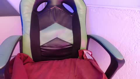 Snapshot of we_n_you chatting on 09-09-25, 02:16 Trixie 3 online show from 09-09-25, 02:16