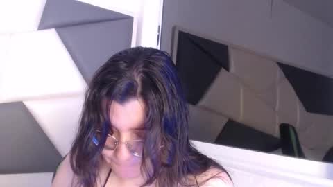 Snapshot of we_n_you chatting on 10-10-25, 01:43 Trixie 3 online show from 10-10-25, 01:43