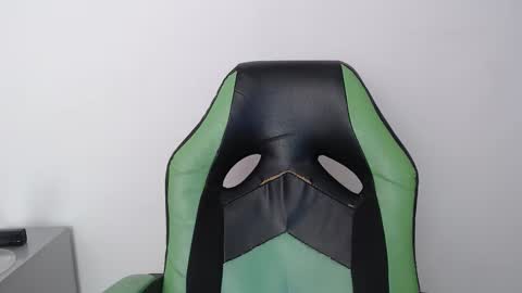 Trixie 3 online show from 02-27-26, 01:33