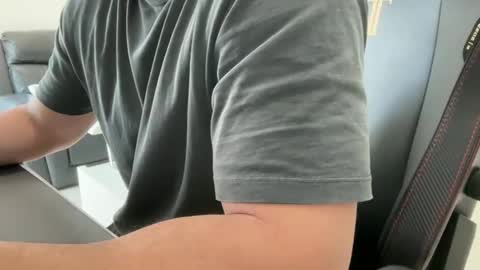 Weapon X online show from 10-21-25, 01:39