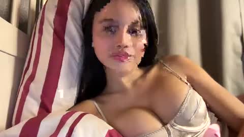 Maggie online show from 10-26-25, 03:29