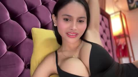 Maggie online show from 04-22-26, 03:57