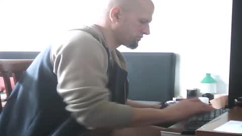 Daddy online show from 05-03-26, 05:57