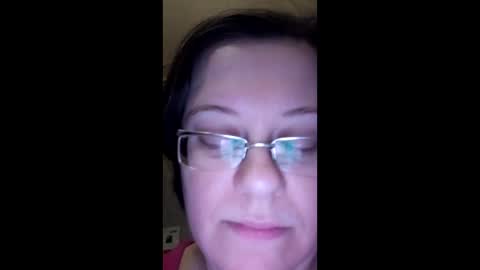 Snapshot of webgirl2 chatting on 12-21-24, 06:02 Marina online show from 12-21-24, 06:02